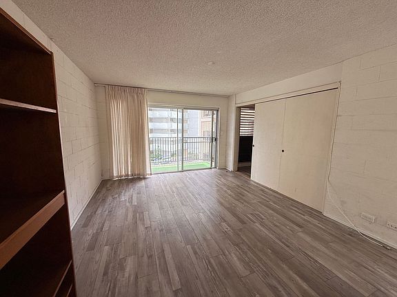 5th image of 1099 Green St #309
