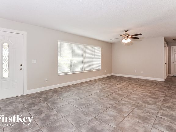 3rd image of 1071 Ireland Dr