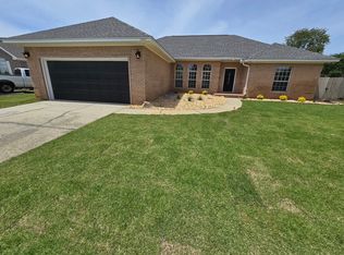1921 Catamaran Dr, Navarre, FL 32566