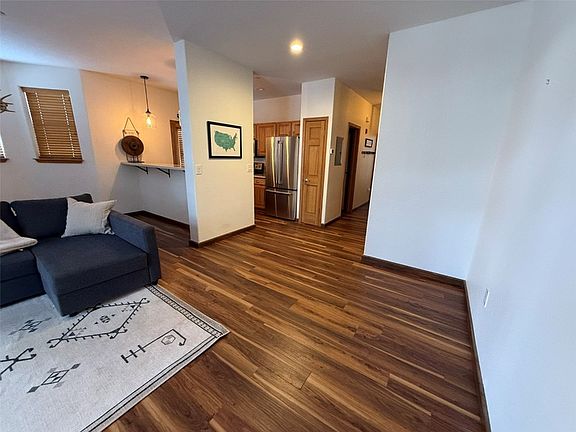 4th image of 700 Lakepoint Drive UNIT A11
