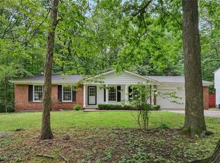 6010 Buckboard Ln, Solon, OH 44139