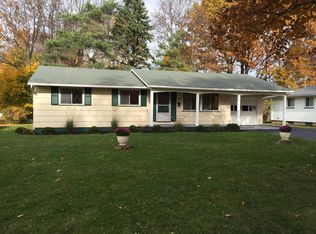 286 Meadowbriar Rd, Rochester, NY 14616