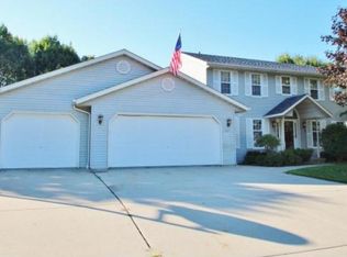 2827 Friendly Cir, Green Bay, WI 54313