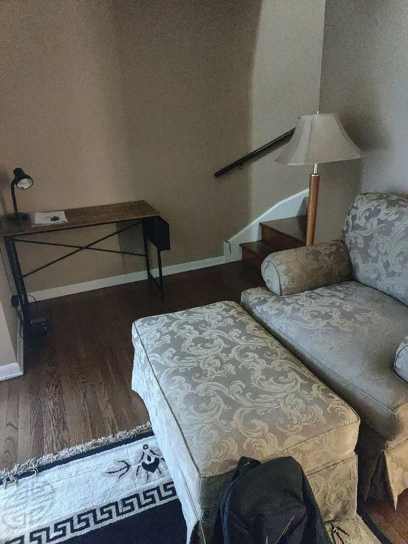 Charming 3BR Townhome in Chicago — Photo 4