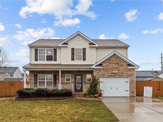 812 Cabrini Pl, Virginia Beach, VA 23464