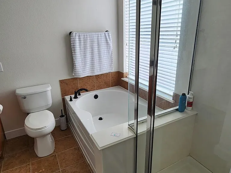 4519 Woodspring Glen Ln — Photo 19