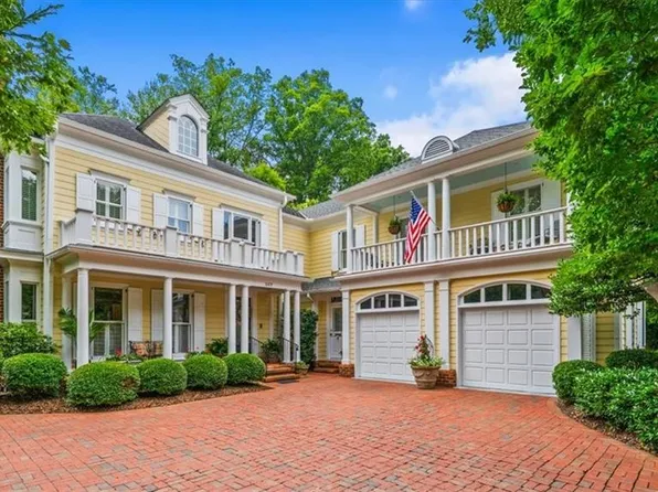 207 Country Club Dr, Greensboro, NC 27408