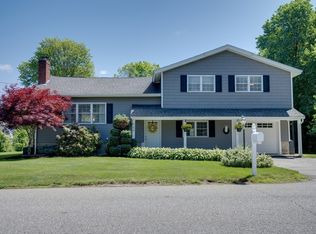 154 Alcott St, Lowell, MA 01852