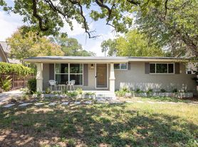 1706 Palma Plz, Austin, TX