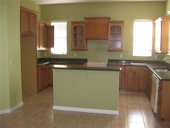 3rd image of 2410 Azzurra Ln