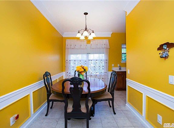 4th image of 23 Stahlman Ln