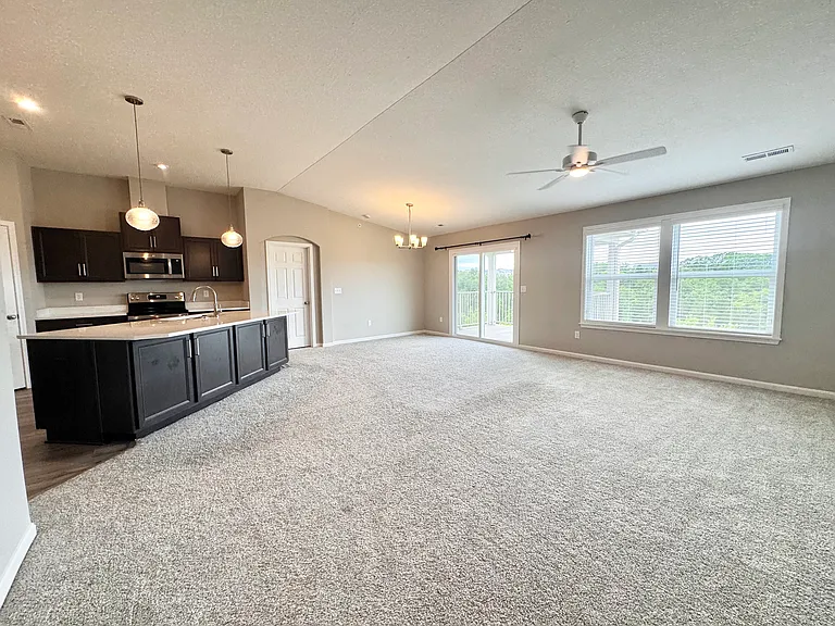 7761 Devonshire Dr #304 — Photo 5
