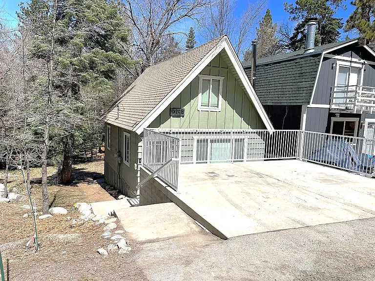 2418 Fir Dr — Photo 5