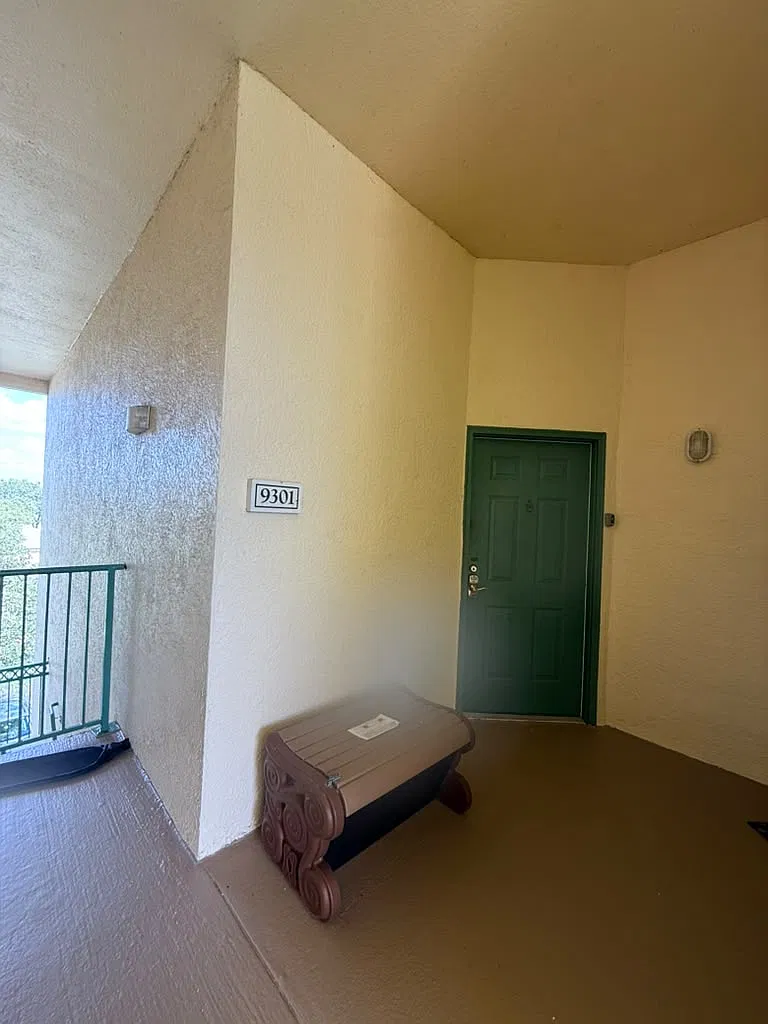 2 bed, 1110 sqft, $1,900 — Photo 2