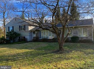 810 N Wayne Ave, Wayne, PA 19087