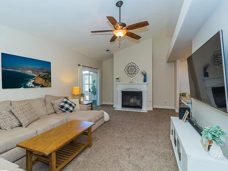 273 W Kelly Ave — Photo 3