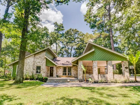 372 Carriage Trl, Montgomery, TX 77316