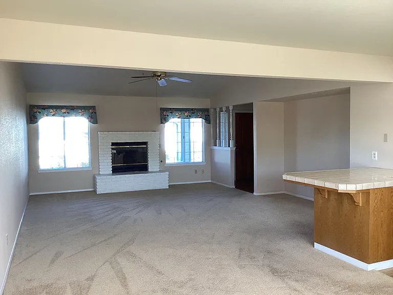 6589 N Maroa Ave #114 — Photo 6