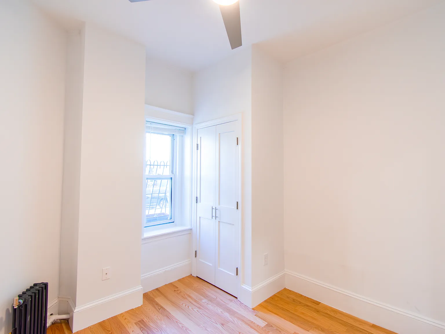 2 bed, 750 sqft, $3,650 — Photo 4