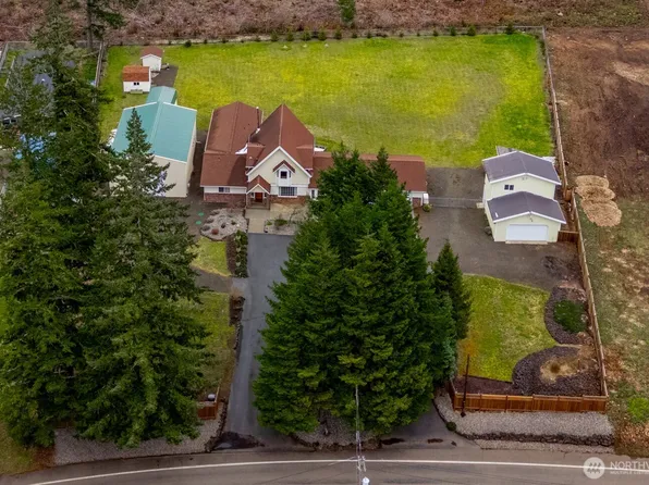 1911 E Island Lake Drive, Shelton, WA 98584