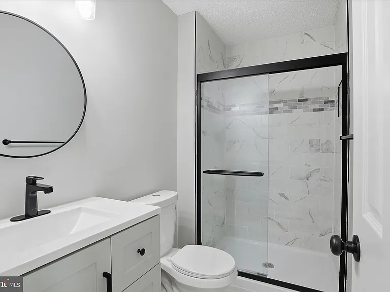 12002 Golf Ridge Ct — Photo 25