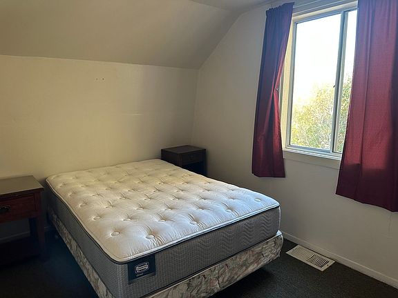 4th image of 78 Knoll Ave #3
