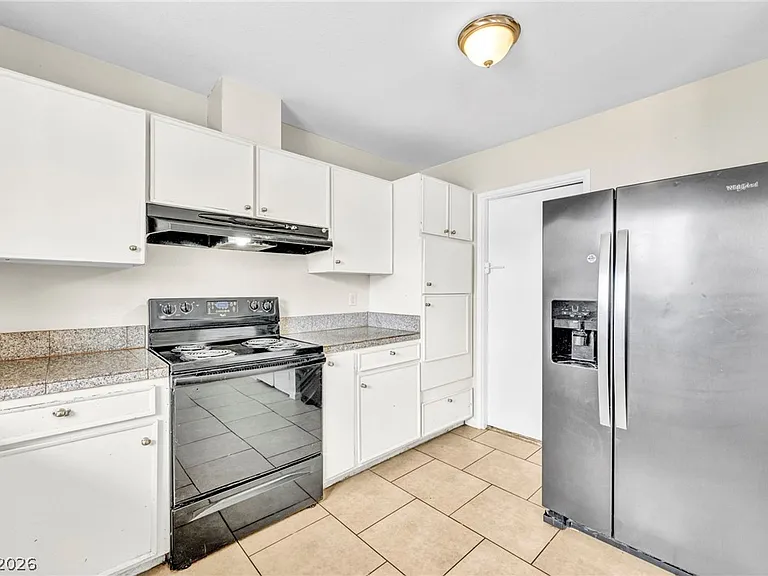 6921 Acoma Ct — Photo 39