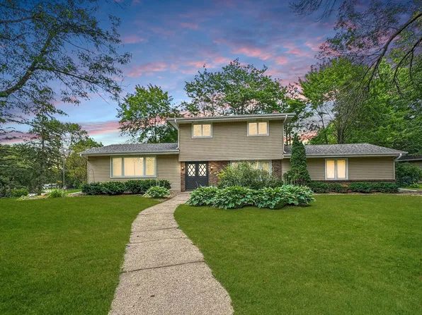 3830 Union Terrace Ln N, Plymouth, MN 55441