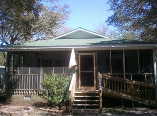 158 NE 2nd St, Oak Island, NC 28465