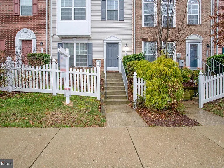 1612 Fernwood Dr — Photo 3