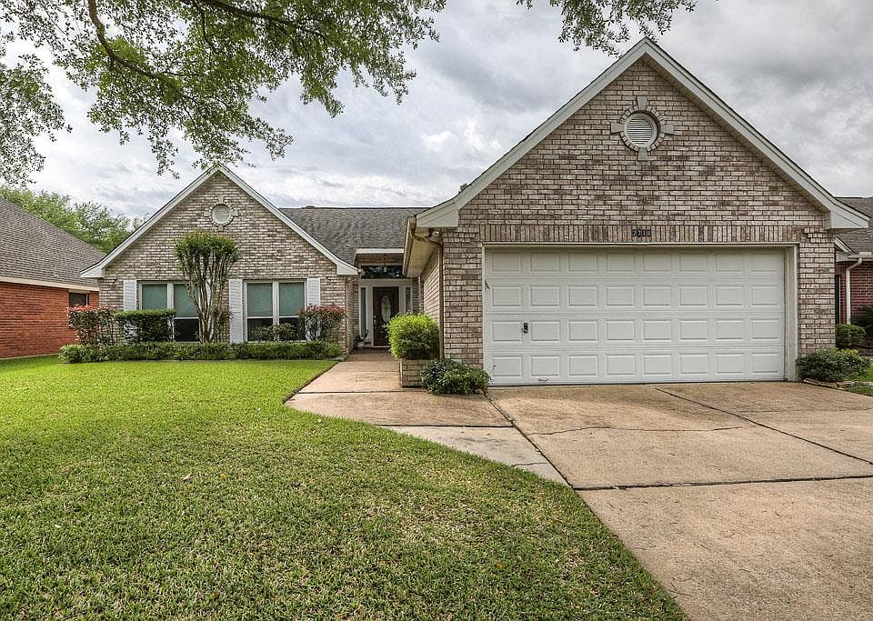 1st image of 2718 N Peach Hollow Cir