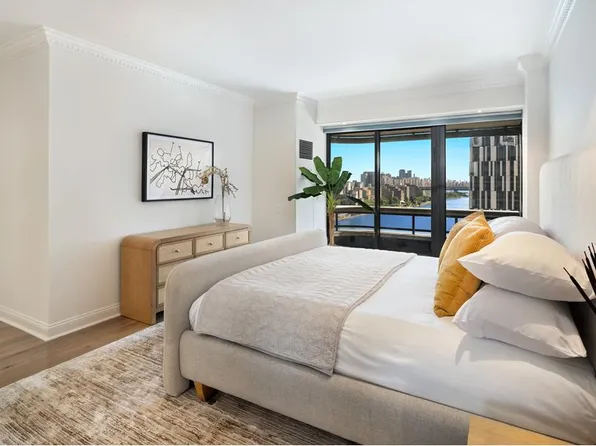 530 East 76th Street image 12 of 20