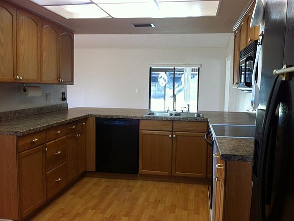 4th image of 1475 Saddle Ct
