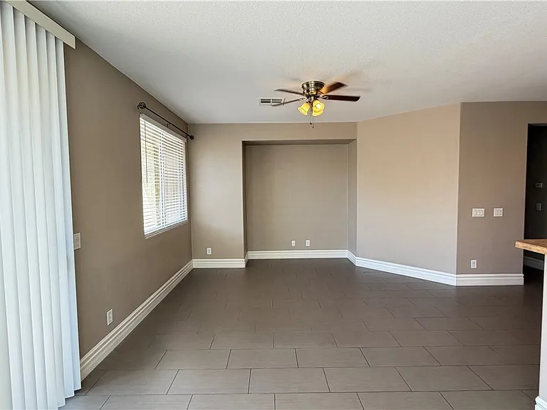 7269 Fountain Village Ave — Photo 18