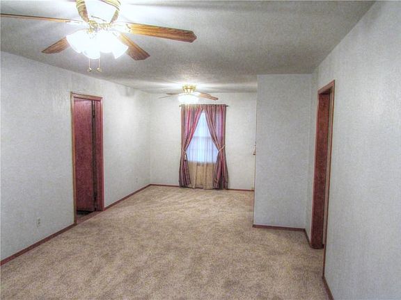 4th image of 20821 SE 74th St