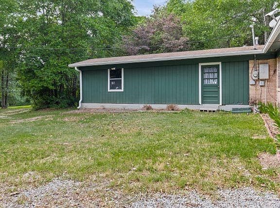 4th image of 8975 Lott Rd