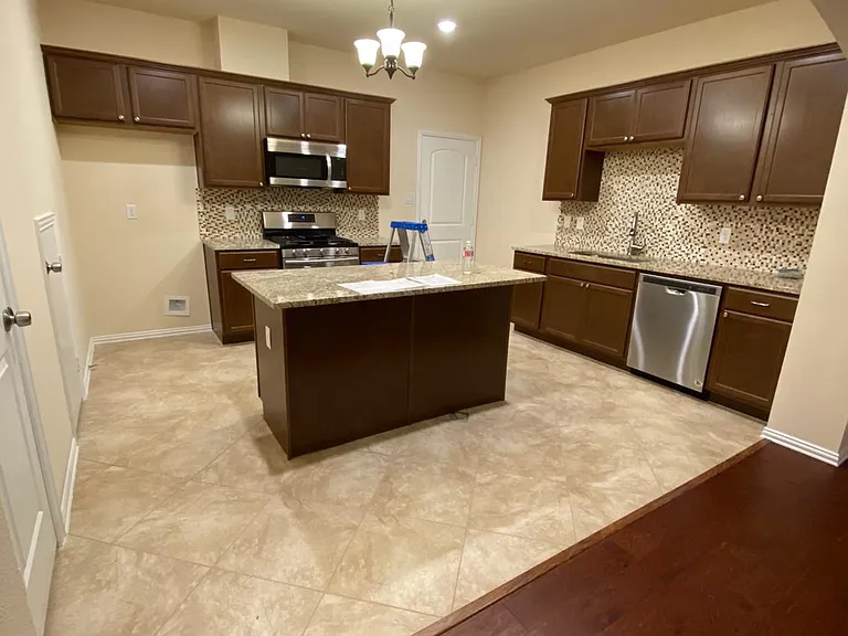 1143 Salma Jameel Ct — Photo 2