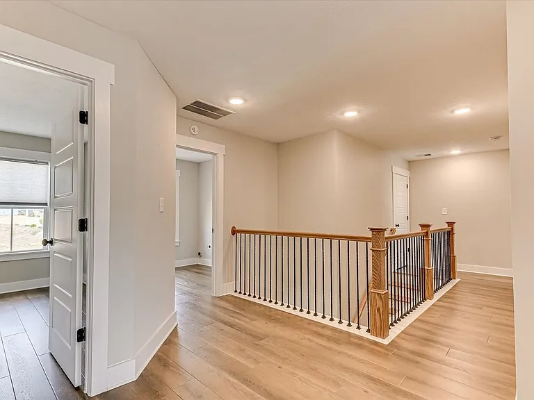 419 Barrow Ln — Photo 19