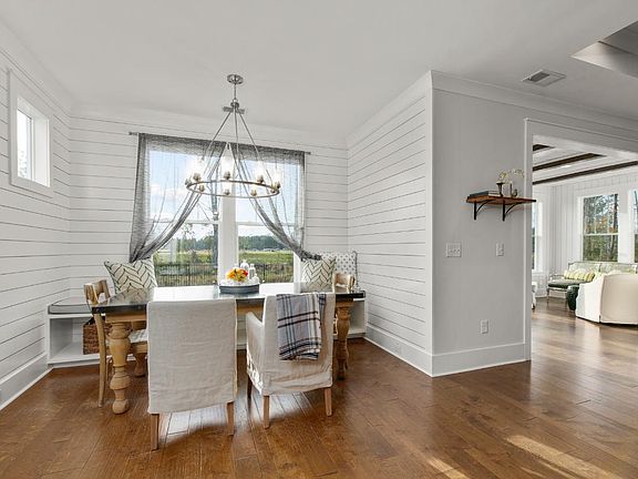 Casual dining area adjacent to kitchen