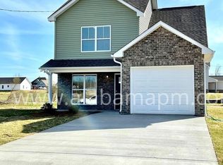 565 9th Ct, Pleasant Grove, AL 35127