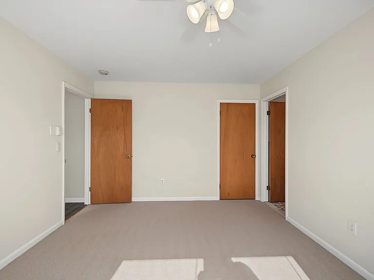 318 Cornwall Hill Rd — Photo 3