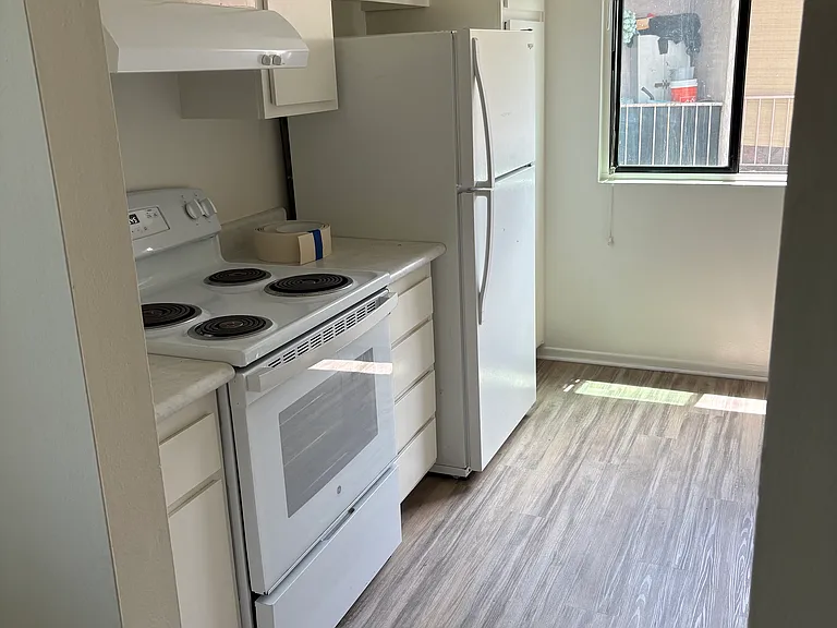 551 W Pueblo St #13 — Photo 7