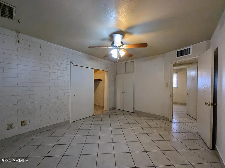6036 N 31st Dr — Photo 38