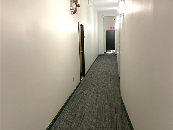 4th image of 170 Oxford St Unit 301