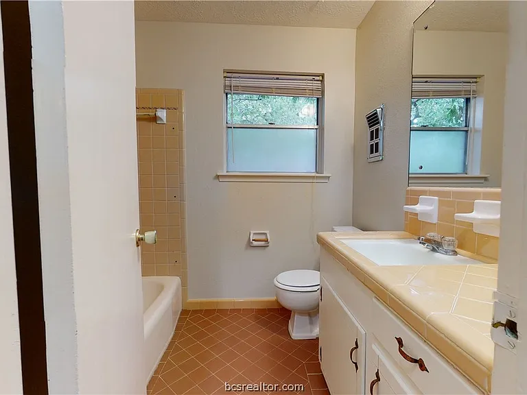 1217 Westover St — Photo 20