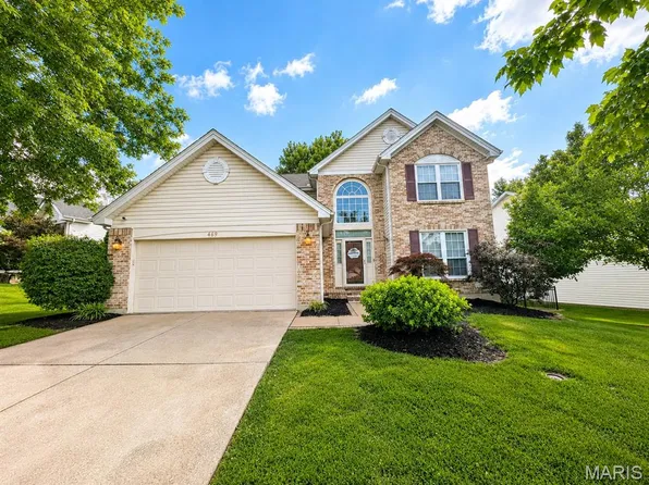 469 Coventry Trail Ln, Maryland Heights, MO 63043