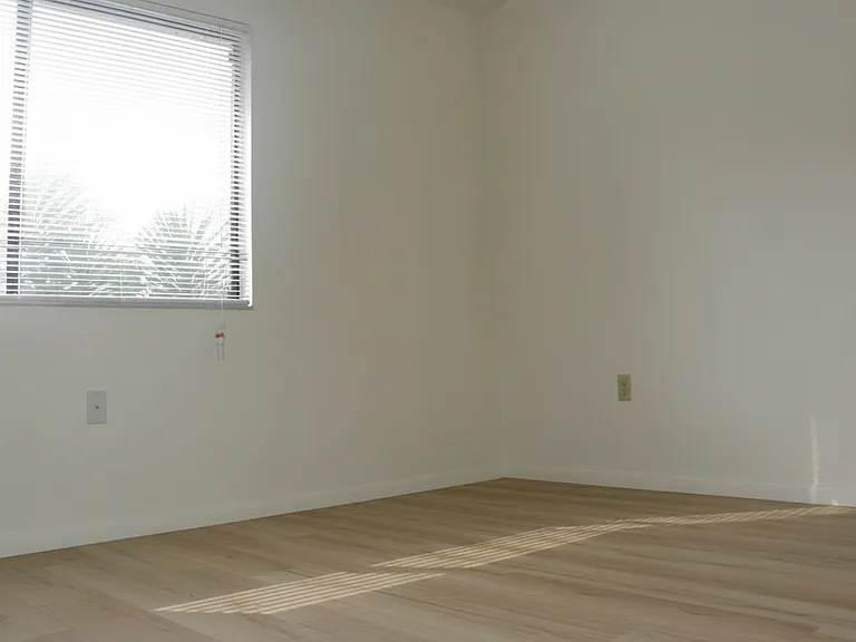 2125 SW 39th Way — Photo 14