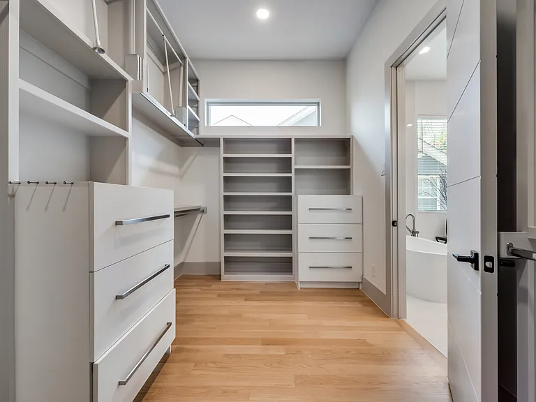 4528 W Amherst Ave — Photo 29