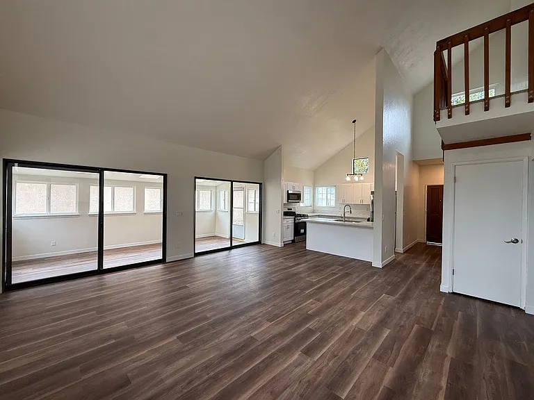 1422 Eagle Ct — Photo 9