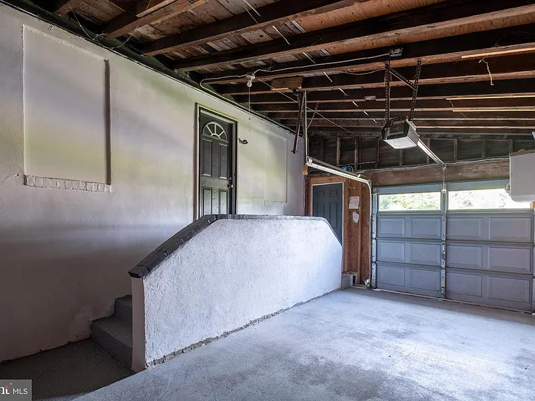 124 Robbins Ave #C — Photo 14